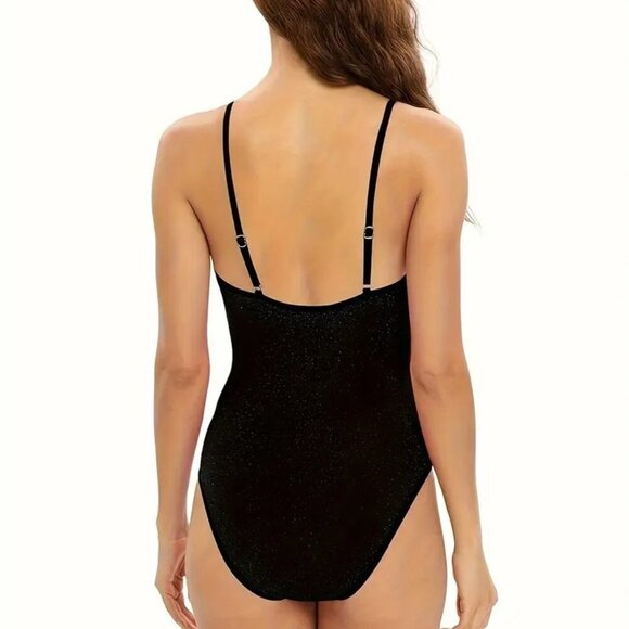 Sexy Elegant One-Piece Swimsuit - Picture 4 of 5